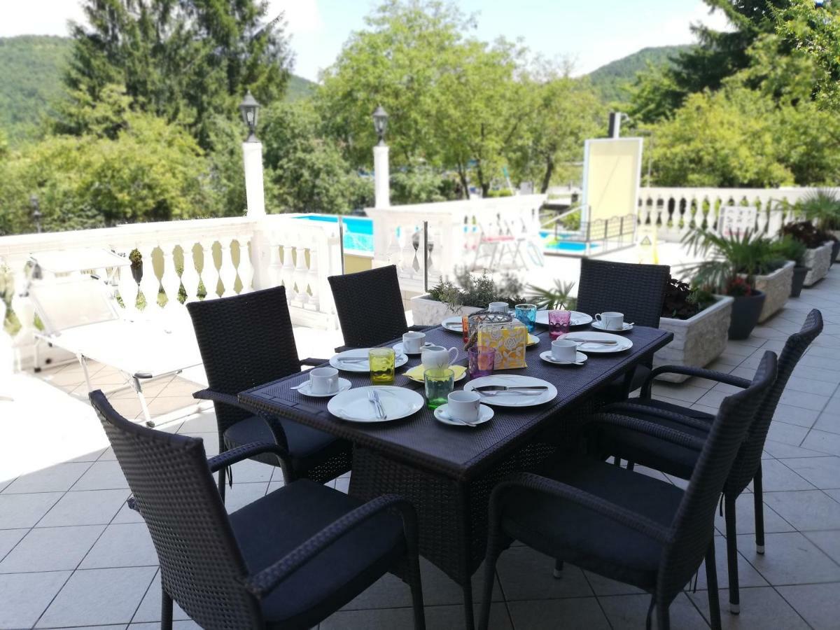 Guest House Surina App Surina'S Green Holiday Rupa Exterior photo
